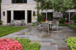 northbrook landscaping project featuring flagstone and bluestone patio