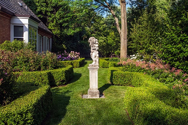 Chicago Garden Art Design & Installation - Statues, Sculptures Chicago Garden Art Design & Installation - Statues, Sculptures