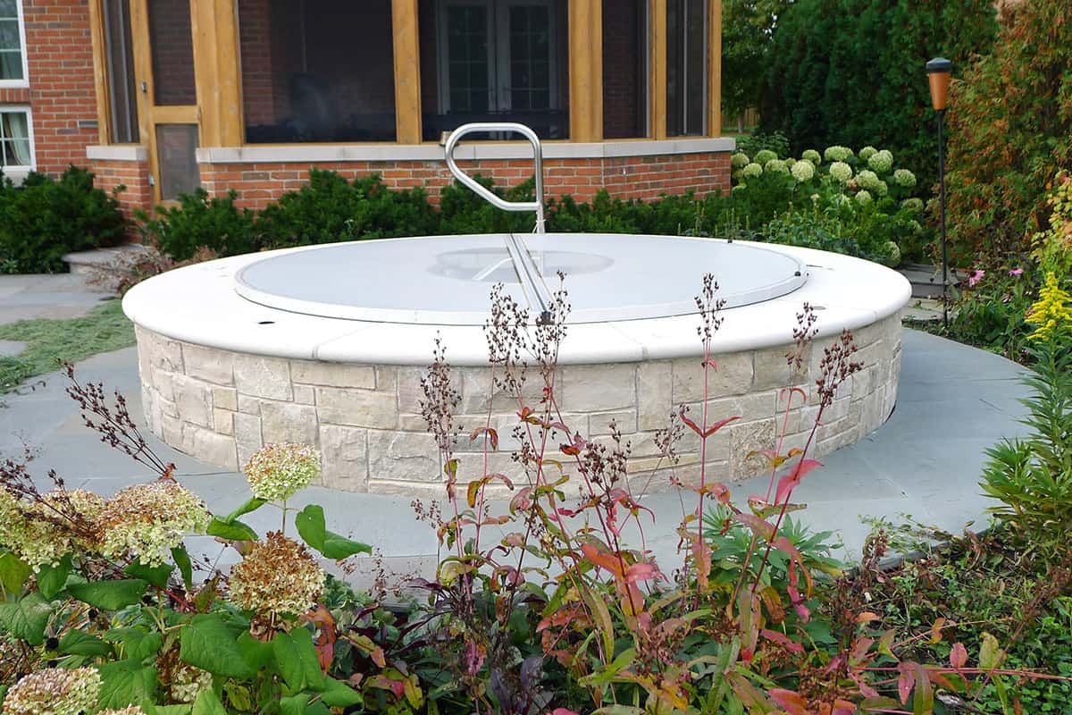 lannon stone spa with hard cover in glenview il
