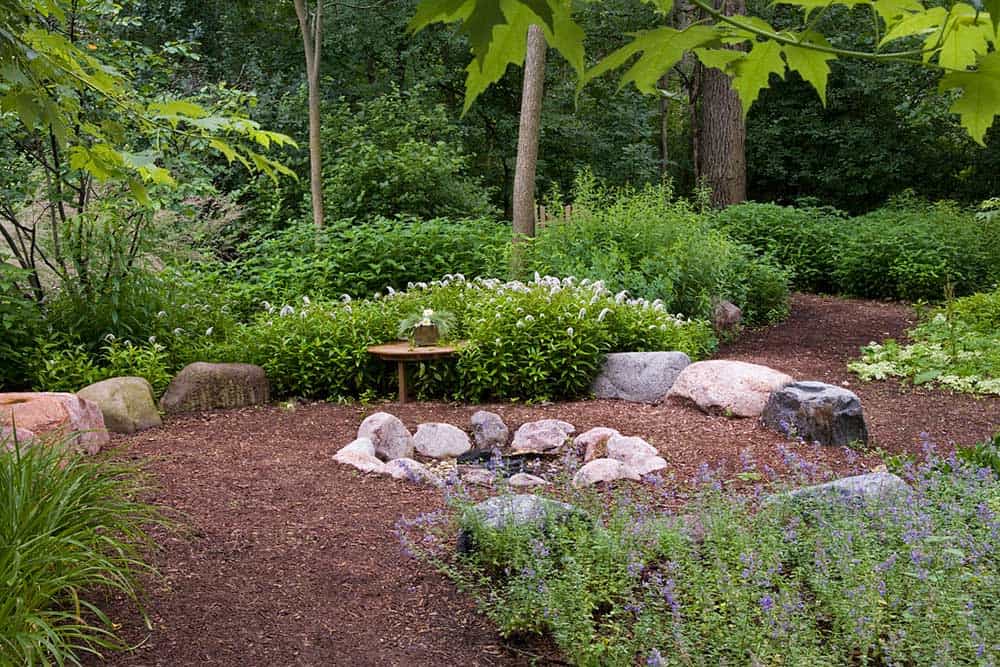 firepit-surrounded-by-boulders-rustic-nothbrook-il firepit-surrounded-by-boulders-rustic-nothbrook-il